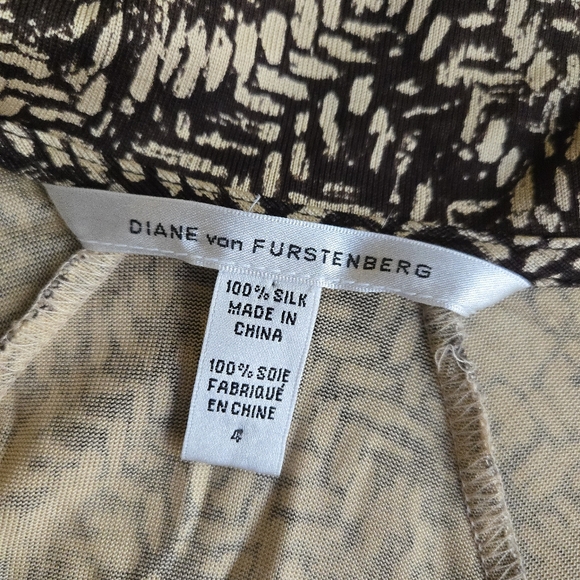 Diane Von Furstenberg Delphine Brown Abstract Printed Wrap Shirt Dress - Picture 2 of 12